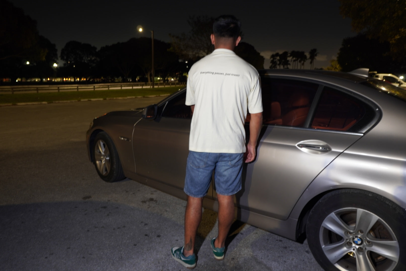 VASS ORIGINAL - White Oversize T-Shirt