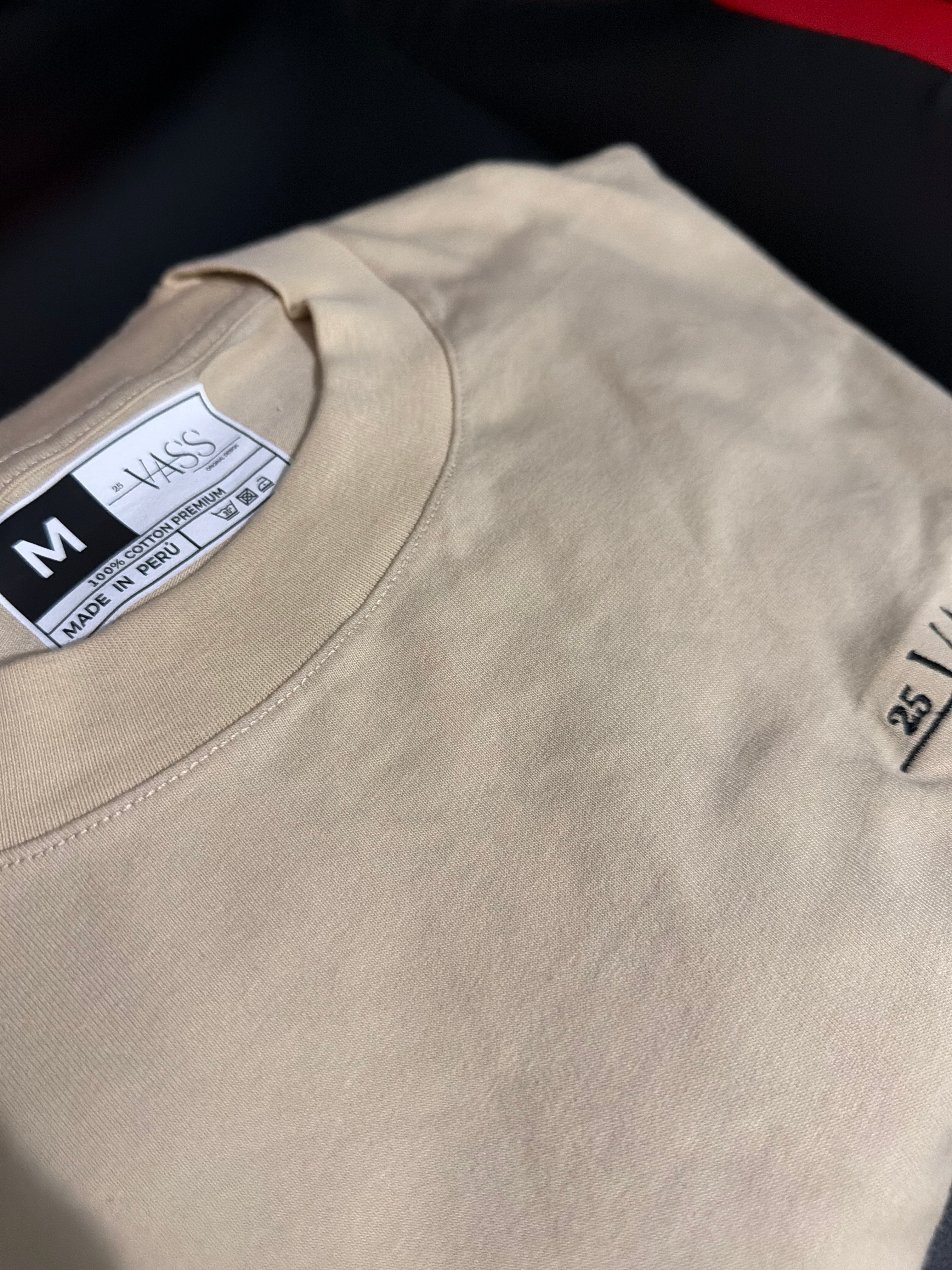 VASS ORIGINAL - Playera Boxy Fit Bordada Premium